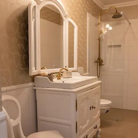 Vendégház Chillinn La Maison Eger