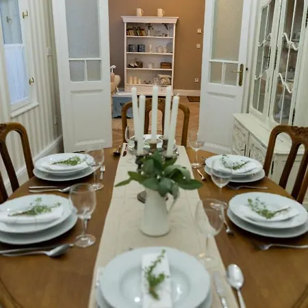 Chillinn La Maison 4*