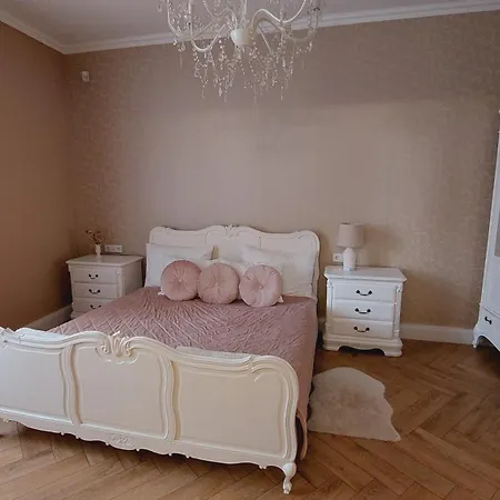 Affittacamere Chillinn La Maison Eger